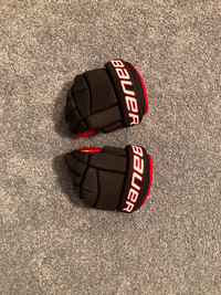 Bauer Junior Hockey Gloves