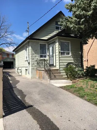 HOUSE FOR RENT