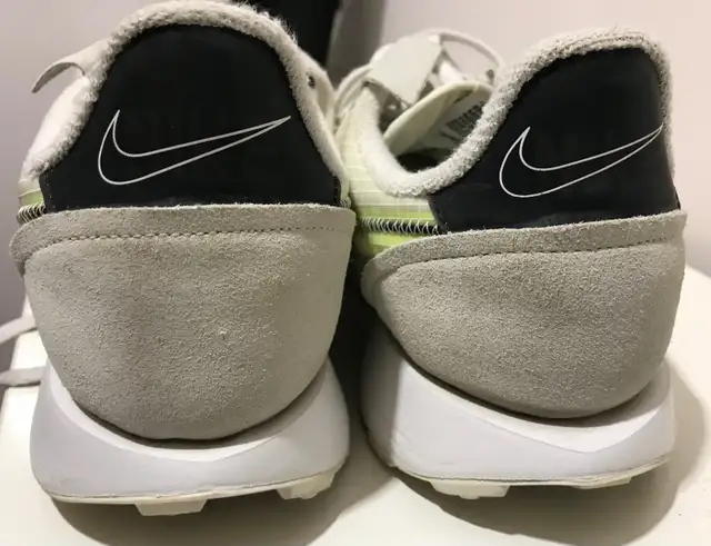 S: 9 - Men NIKE Waffle Racer 2X - White in Men's in City of Toronto - Image 7