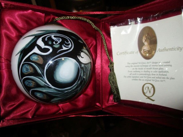 Ne 'Qwa Glass Ball Bird Ornament New in Box Chinese Style in Hobbies & Crafts in Kitchener / Waterloo