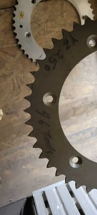 2 supersprox rear sprockets. One 48 tooth to fit Yamaha YZ 125. Other one is 46 tooth to fit YZ250....