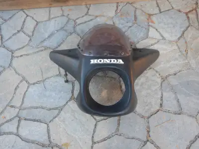 Vintage Batwing Fairing. Windshield is broken, but the piece are there. Free.