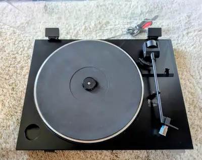 Akai AP-A100 Turntable, View more