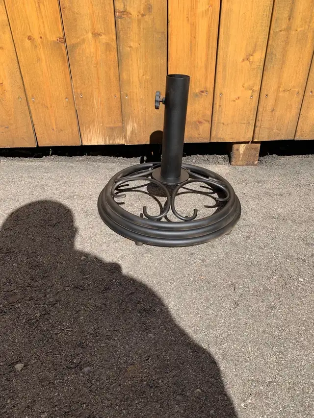  Patio umbrella metal stand holder  in Patio & Garden Furniture in Cambridge - Image 3