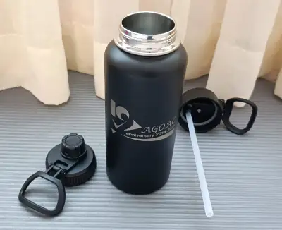 Water Bottles - New, Green / Black, Engraved, Different sizes, View more