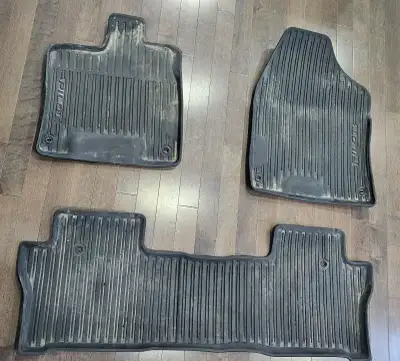▪︎ I am selling all seasons floor mats for Honda Pilot. ▪︎ Floor mats are OEM original from Honda. ▪...
