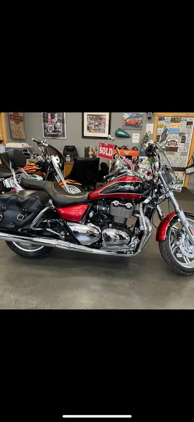 This is a very clean and comfortable motorcycle, has only 35,000 klms . New battery and new front ti...