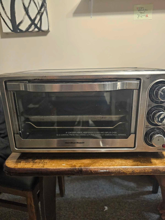 Oven and toaster in Toasters & Toaster Ovens in Abbotsford