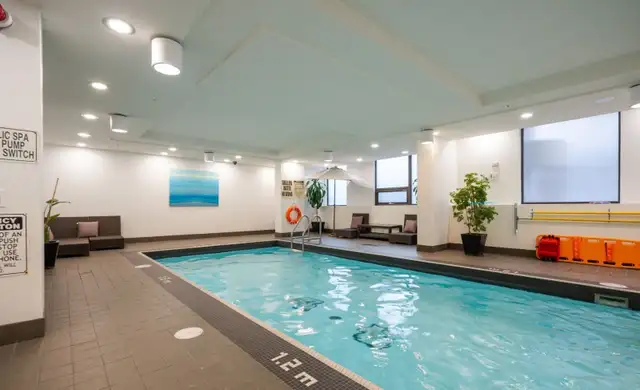 1 Bed + Den Condo in the Heart of Downtown Toronto - Hayden St in Long Term Rentals in City of Toronto - Image 4