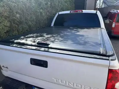 Toyota Tacoma hard roll tonneau retractable cover 5 FT and 6 FT, View more