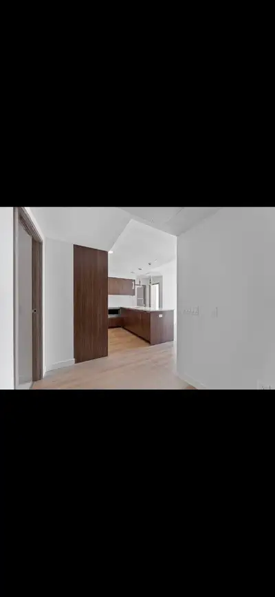 6 month Sublet 1 April to 29 September 2026 3 Bed | 2 Bath | 42nd Floor | Downtown Toronto | undergr...