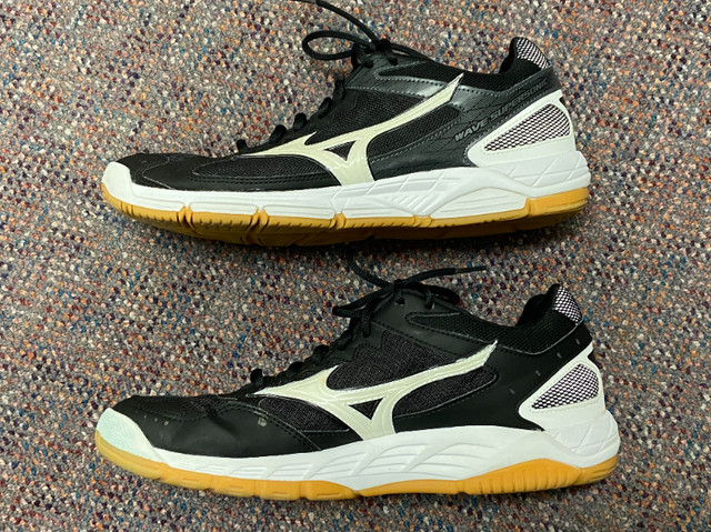 Mizuno Wave Supersonic Indoor Court non-marking Shoes US 11 USED in Tennis & Racquet in City of Toronto