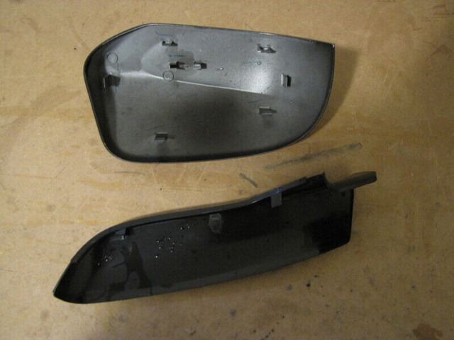 2010 Subaru Legacy Left/Driver Side Mirror Cover in Auto Body Parts in Mississauga / Peel Region - Image 3