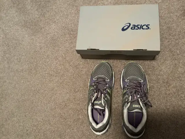 Asics Womens Gel Kayano 19 Running Shoes in Women's - Shoes in City of Toronto - Image 2