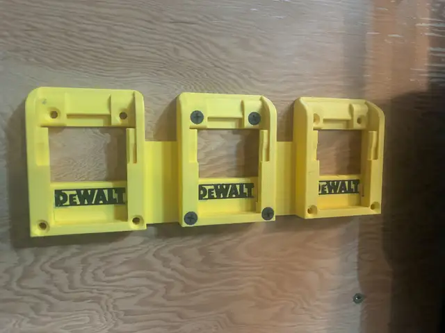 DeWalt Battery Holder Bracket - Single and Triple in Power Tools in Markham / York Region - Image 5