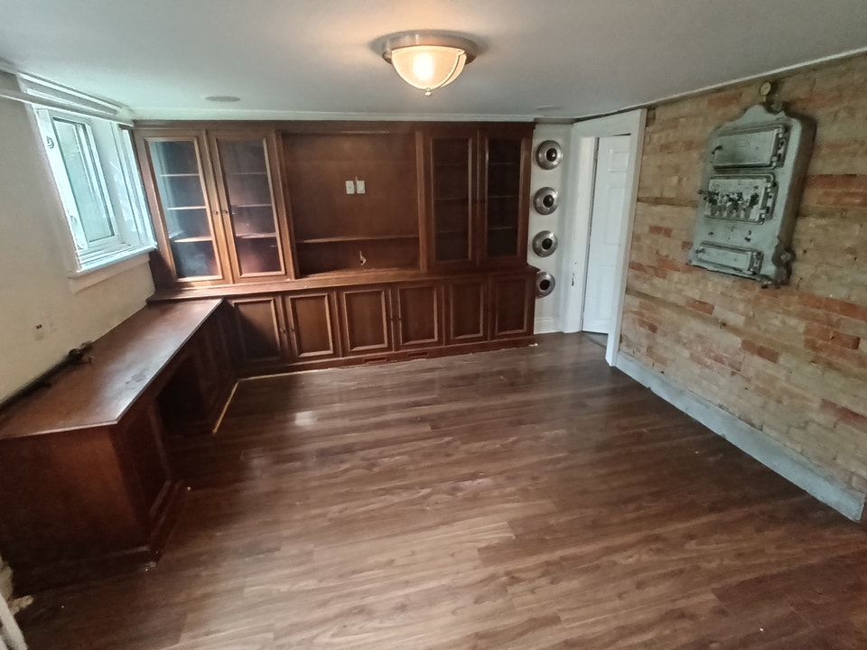 2 Bedroom - Toronto West 2