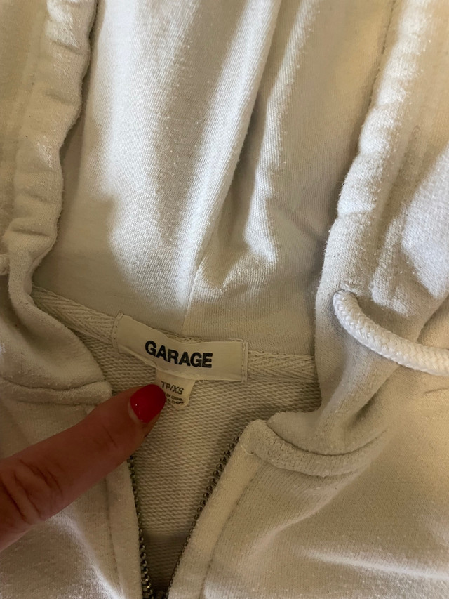 Full zip Garage hoodie• white• XS in Women's - Tops & Outerwear in North Bay - Image 2
