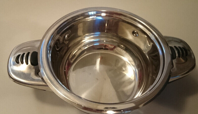 Vintage Royalty Haus  Stainless Steel Pot w/ Temperature Control in Arts & Collectibles in Oshawa / Durham Region - Image 2