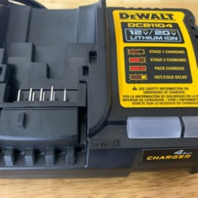 As new Dewalt 20V 4Ah XR LED Display Battery, Sells $135 2yr war in Power Tools in Barrie - Image 4