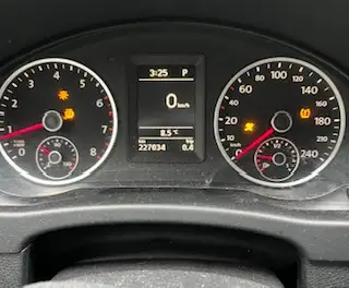 VW 2011 Tiguan As Is Where Is $3000 or best offer in Cars & Trucks in Dartmouth - Image 6