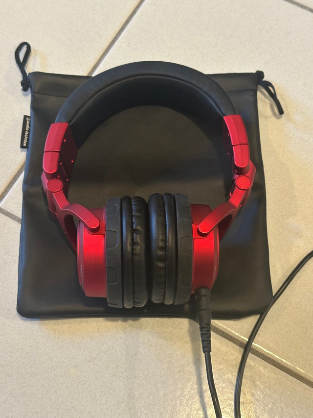 Audio-Technica ATH-PRO500 MK2 Red DJ Monitor Headphones in Headphones in Markham / York Region