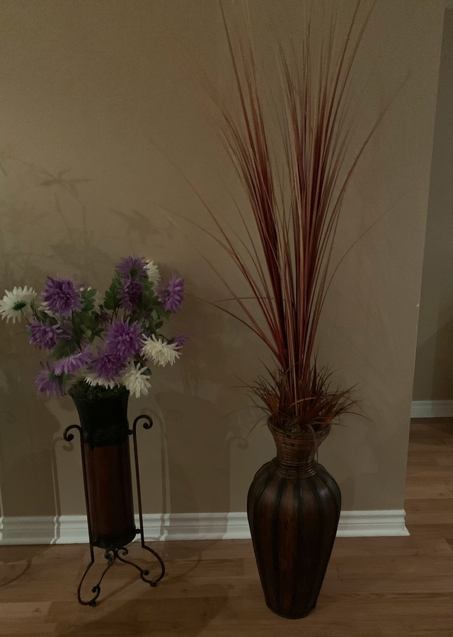 Silk  plant with decorative vases in Other in Markham / York Region - Image 3