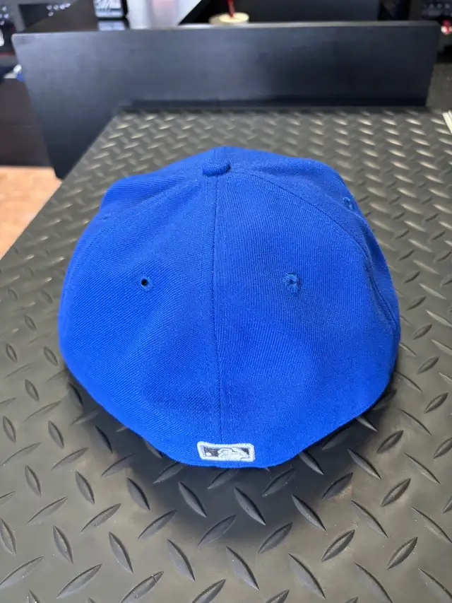Toronto blue jays black crest size 7/5/863804702634371121