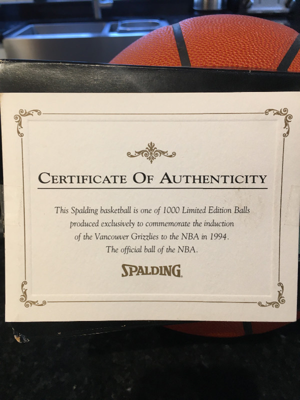 Authentic Vancouver Grizzly Basketball in Arts & Collectibles in Whitehorse - Image 3