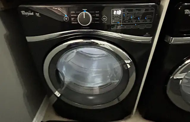 Whirlpool Duet Washer Dryer in Washers & Dryers in Mississauga / Peel Region - Image 4