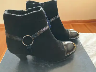 Waterproof Leather Ladies Brand New Aquatherm Boots, View more