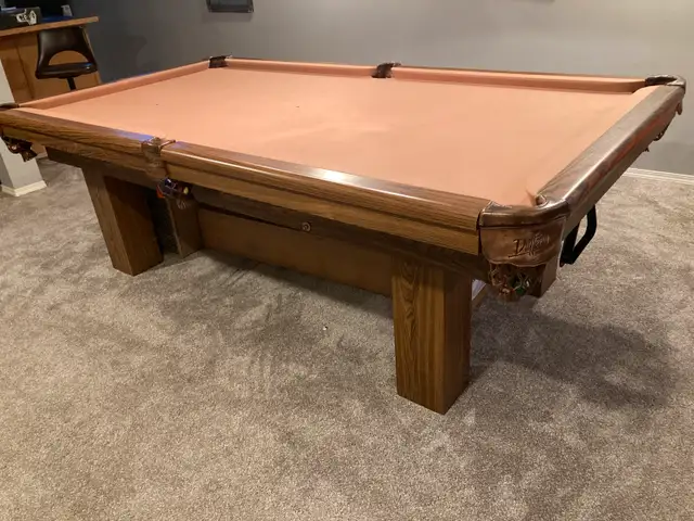 Price DROP - Dufferin Billiards table62863278263170120
