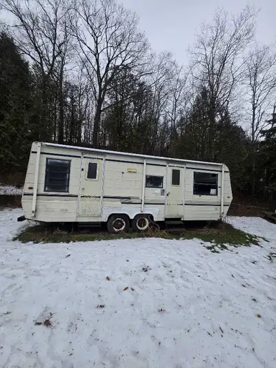 Was my daughter's summer home on the farm. Very solid. Will pull with no issues.