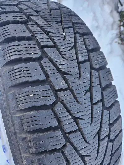 NOKIAN Nordma Winter p225/70/r16 tires on rims. Set of 4 Rims are 5x108 bolt pattern with 61mm centr...