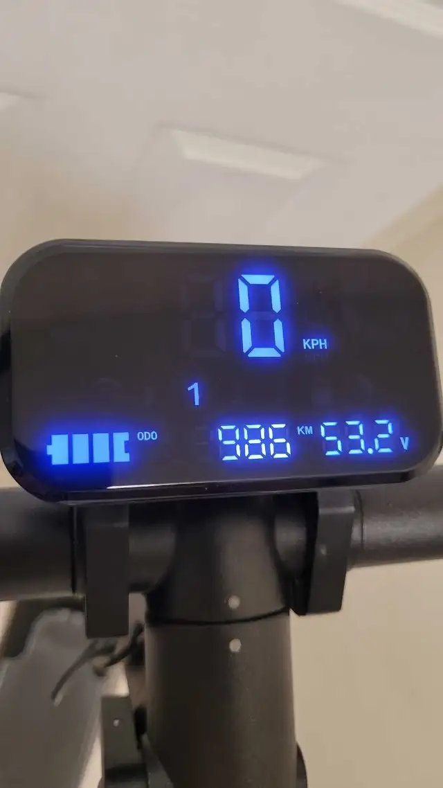 e scooter; Navee N65 in eBike in London - Image 9