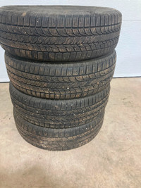 Like new General Altimax  205/70R16 all season tires
