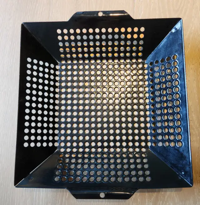 Gourmet BBQ Basket in BBQs & Outdoor Cooking in Ottawa - Image 2