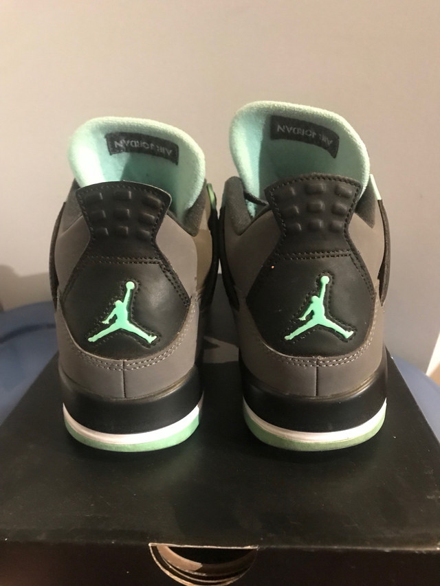 Nike Air Jordan 4 Green Glow 7y in Men's Shoes in City of Toronto - Image 2