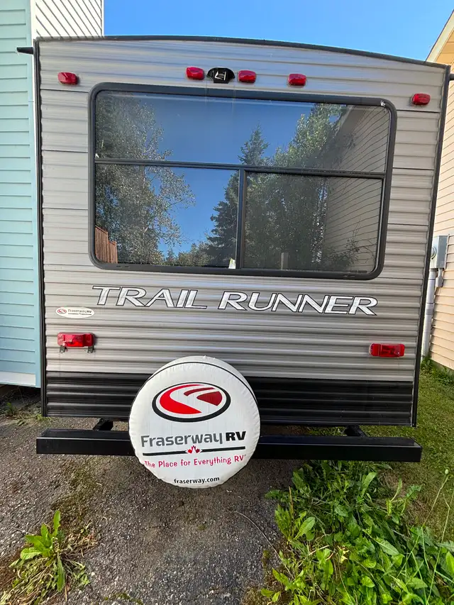 2022 Heartland Trail Runner Travel Trailer in Travel Trailers & Campers in Dawson Creek - Image 3