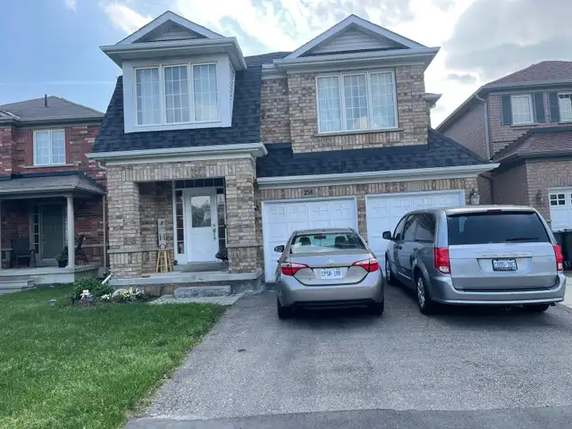 4 Bedroom Detached home Chinguacousy/Sandalwood Available April0