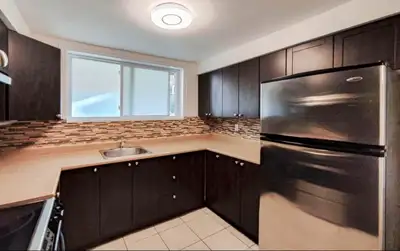 Une chambre à louer tous inclus dans un 4/2 à 5 munites de la station jolicoeur disponible le 1 sept...