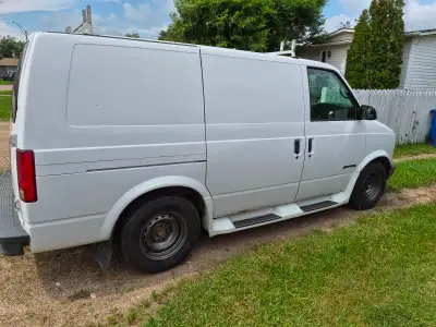 Selling 2002 Safari Cargo van. LOW KM! Drives and runs great! Only 169400km. Great van for contracto...