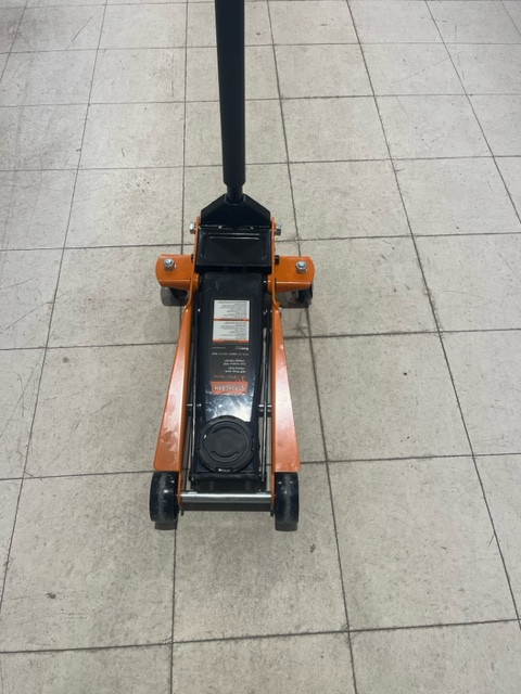 3-1/2 TON SERVICE JACK in Other in Ottawa - Image 2