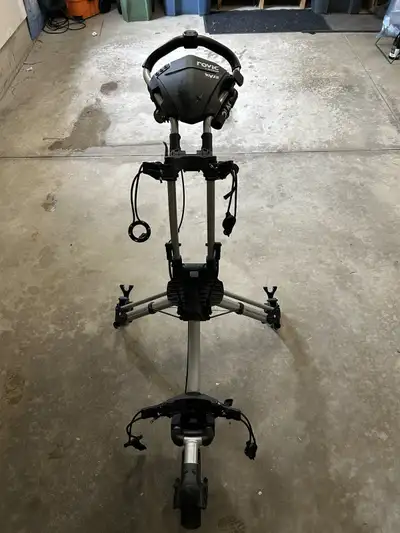 I'm selling my Rovic RV1S golf push cart for Alphard EWheels, perfect for golfers looking for a reli...