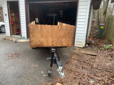 Selling used utility trailer great condition lights don’t work no tailgate