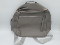 Backpack gray 9"1/2 x 10"1/2 brand new / sac a dos gris neuf