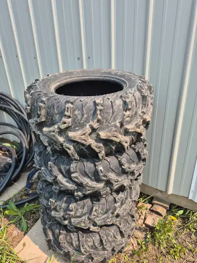Good shape mud lite 27" tires.