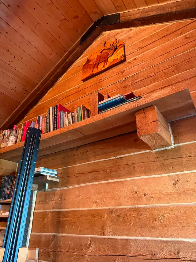Tiny House Real Log Cabin plus land available in Houses for Sale in Dawson Creek - Image 5