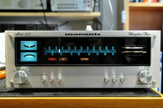 Marantz Receivers / Amps / Turntables ( Trades ) in Stereo Systems & Home Theatre in Windsor Region - Image 2