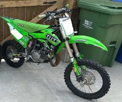 2021 Kx-85 motor had been refreshed 20 hours ago new front and rear tire bike is a 2 stroke and pret...