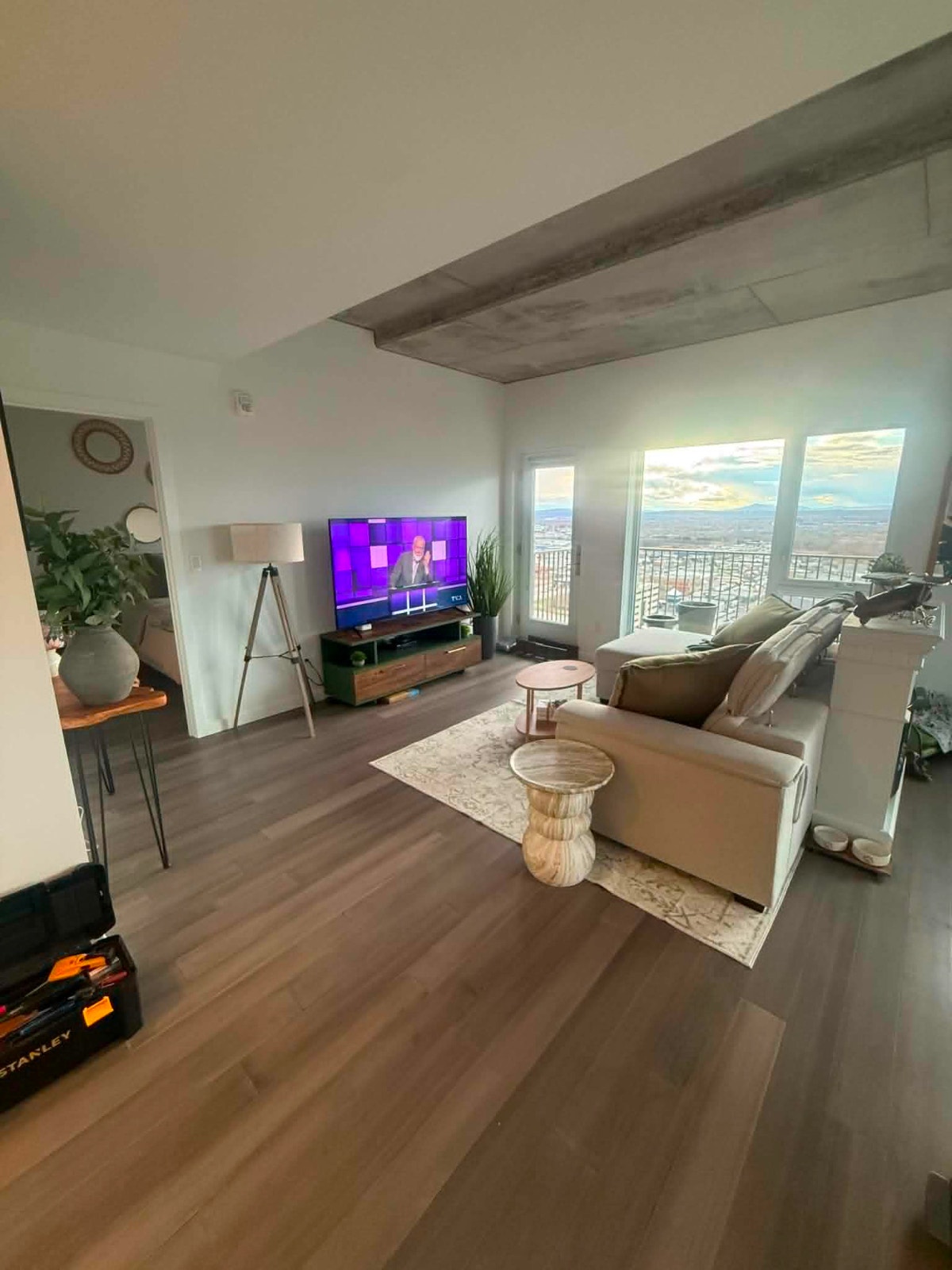 Modern Condo for Rent — photo 3